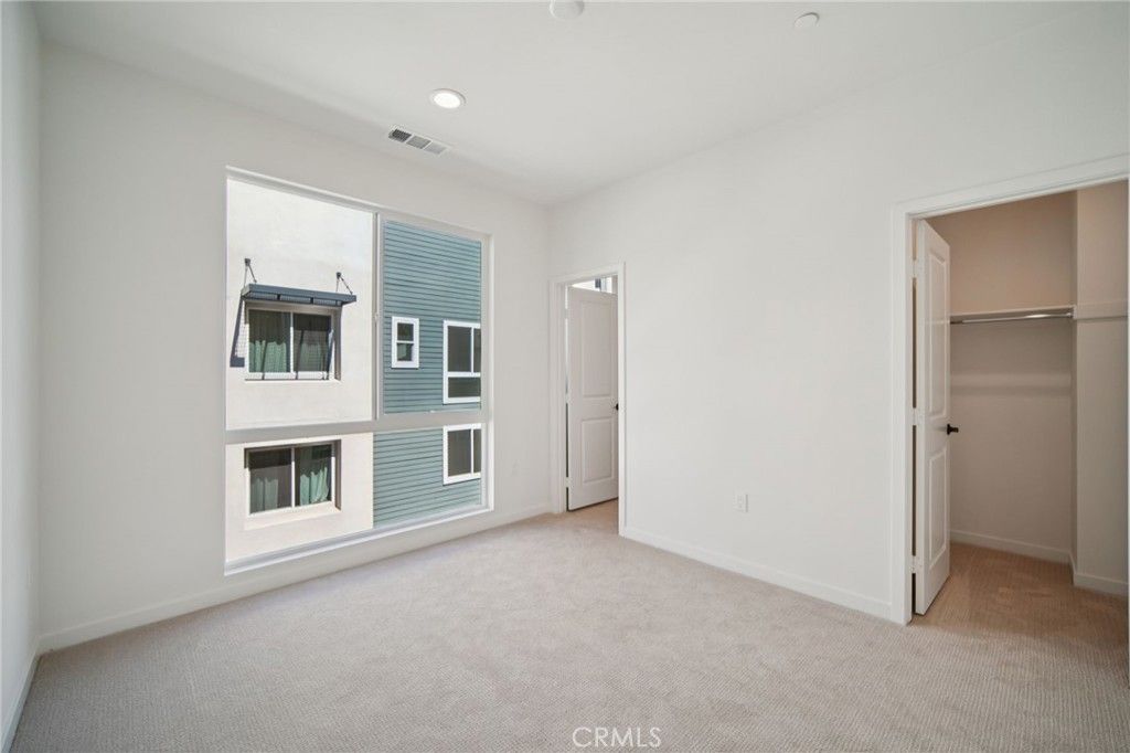 Image 12 of property listing at 152 Balsawood, Tustin, CA 92780