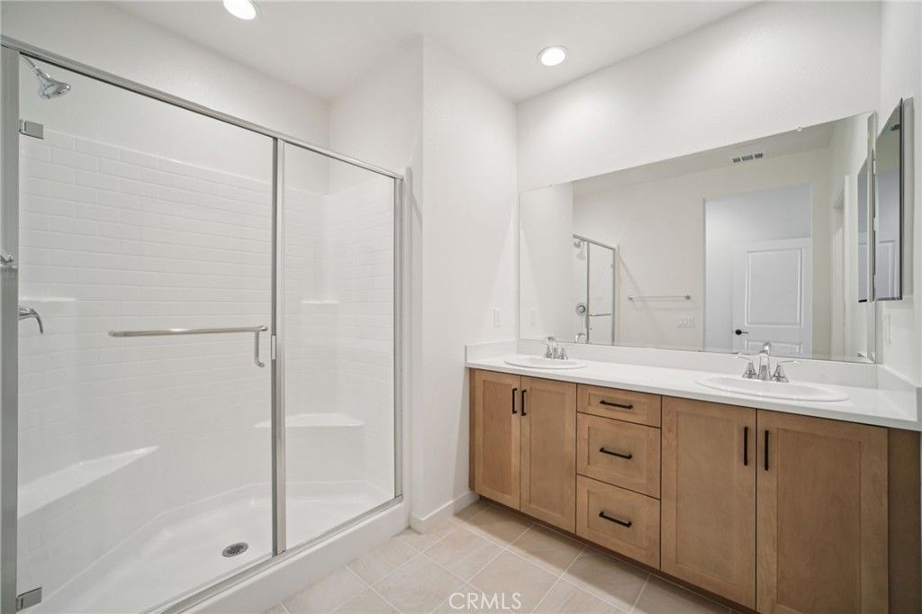 Image 17 of property listing at 152 Balsawood, Tustin, CA 92780