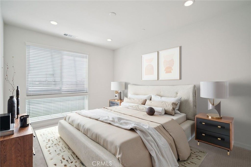 Image 21 of property listing at 152 Balsawood, Tustin, CA 92780