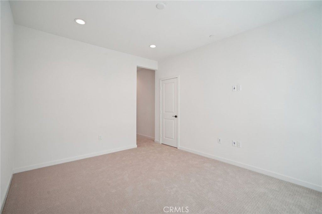 Image 23 of property listing at 152 Balsawood, Tustin, CA 92780