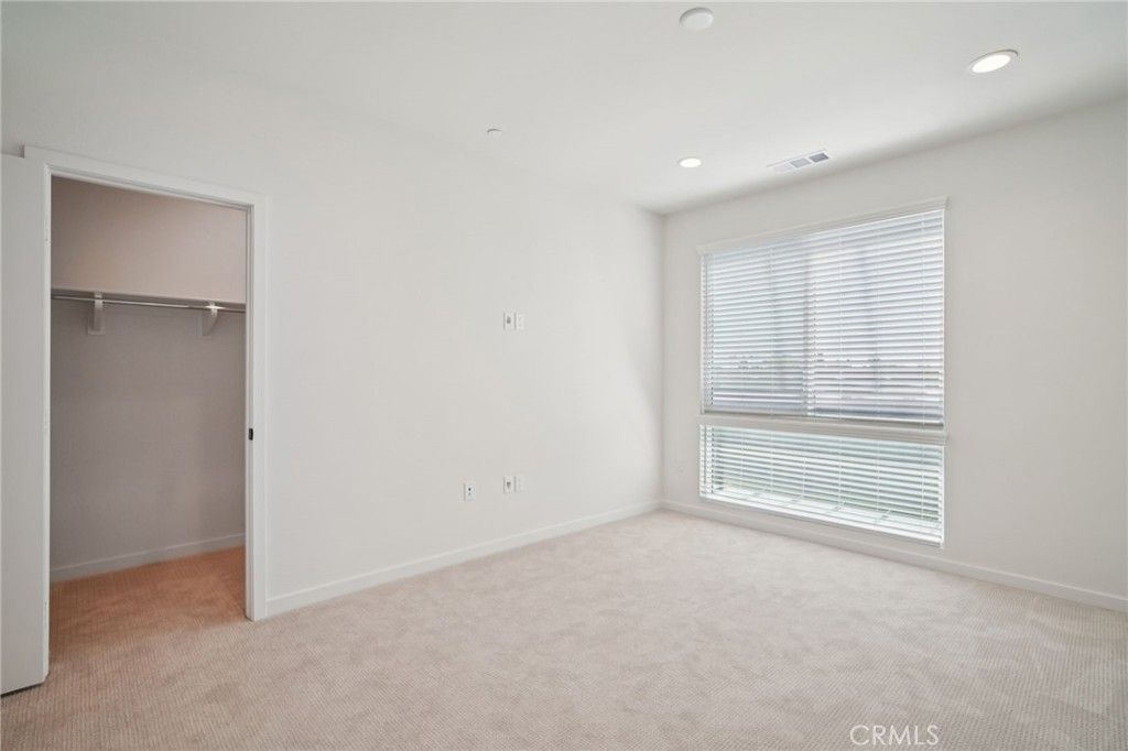 Image 24 of property listing at 152 Balsawood, Tustin, CA 92780