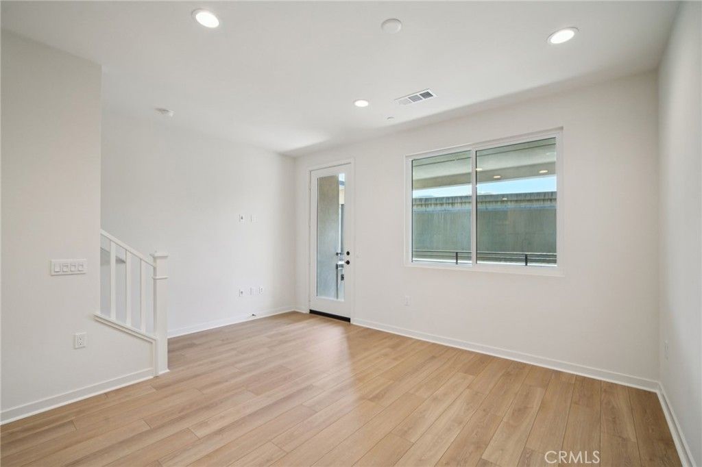 Image 28 of property listing at 152 Balsawood, Tustin, CA 92780