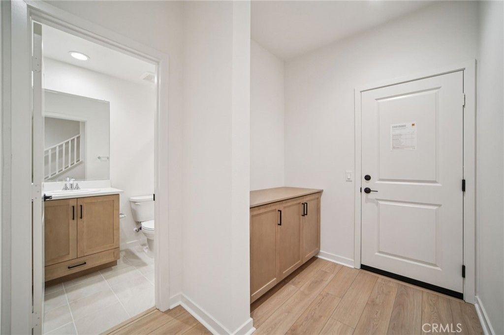 Image 31 of property listing at 152 Balsawood, Tustin, CA 92780