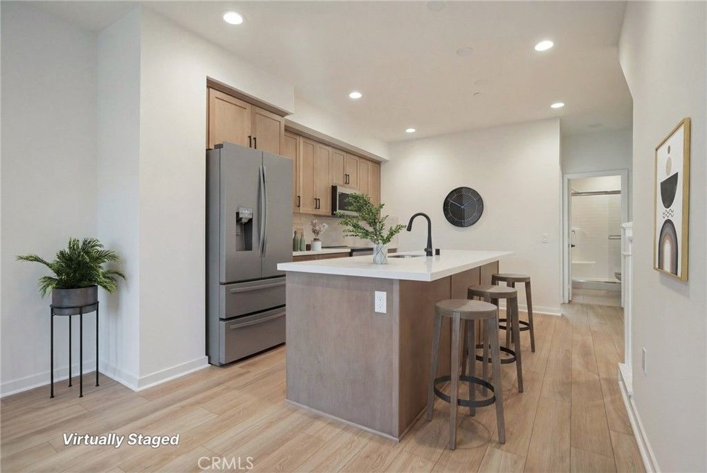 Image 4 of property listing at 152 Balsawood, Tustin, CA 92780