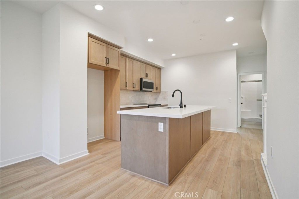 Image 6 of property listing at 152 Balsawood, Tustin, CA 92780