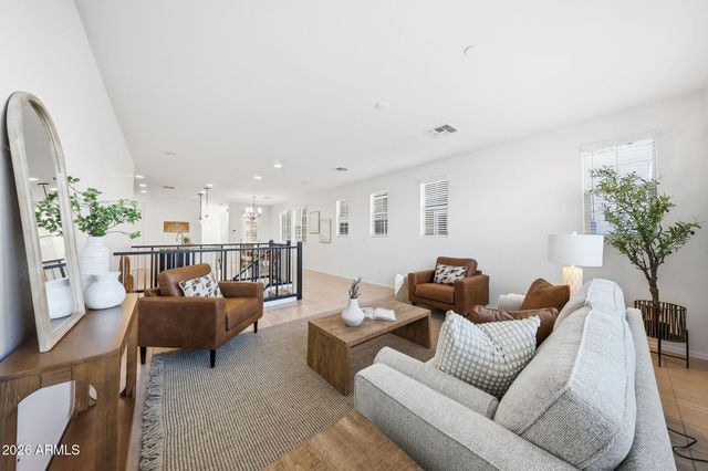 1696 E BRIDGEPORT Parkway, Gilbert, AZ 85295