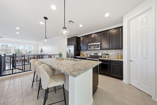 1696 E BRIDGEPORT Parkway, Gilbert, AZ 85295