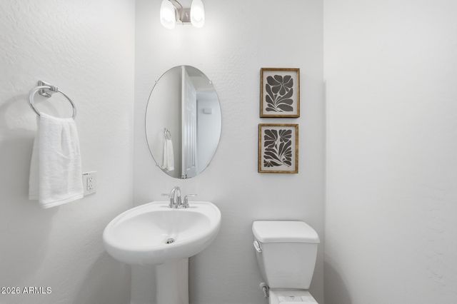 1696 E BRIDGEPORT Parkway, Gilbert, AZ 85295