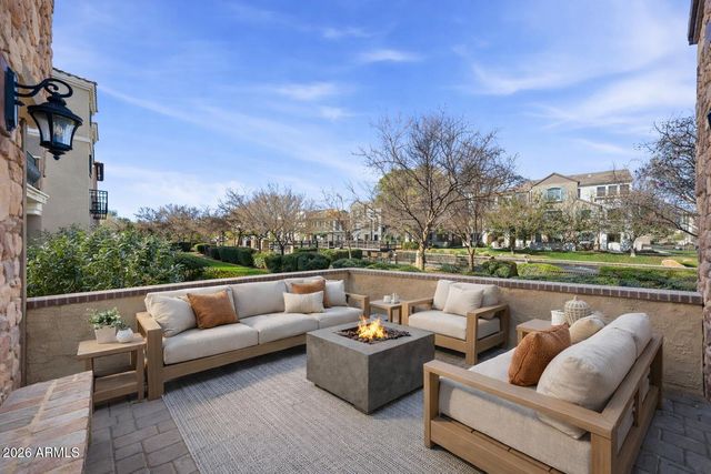 1696 E BRIDGEPORT Parkway, Gilbert, AZ 85295