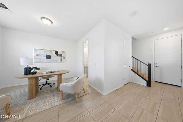 1696 E BRIDGEPORT Parkway, Gilbert, AZ 85295