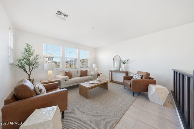 1696 E BRIDGEPORT Parkway, Gilbert, AZ 85295