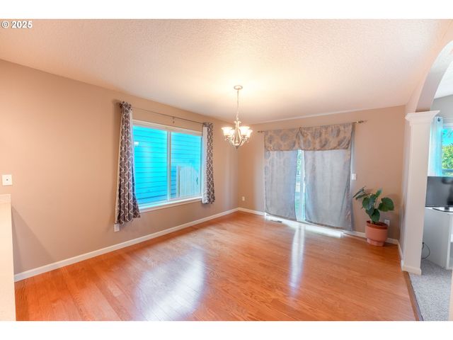 2514 BAINES Blvd, Hubbard, OR 97032