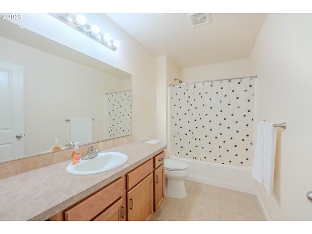 2514 BAINES Blvd, Hubbard, OR 97032