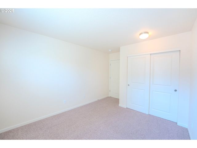 2514 BAINES Blvd, Hubbard, OR 97032