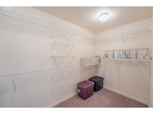 2514 BAINES Blvd, Hubbard, OR 97032