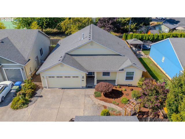 2514 BAINES Blvd, Hubbard, OR 97032