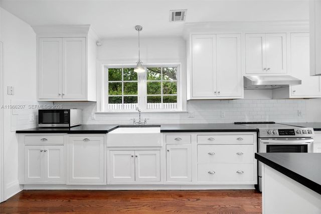 285 NE 105th St, Miami Shores, FL 33138