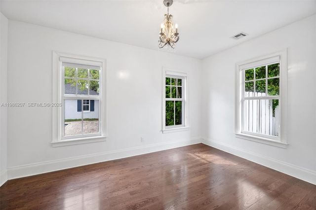 285 NE 105th St, Miami Shores, FL 33138