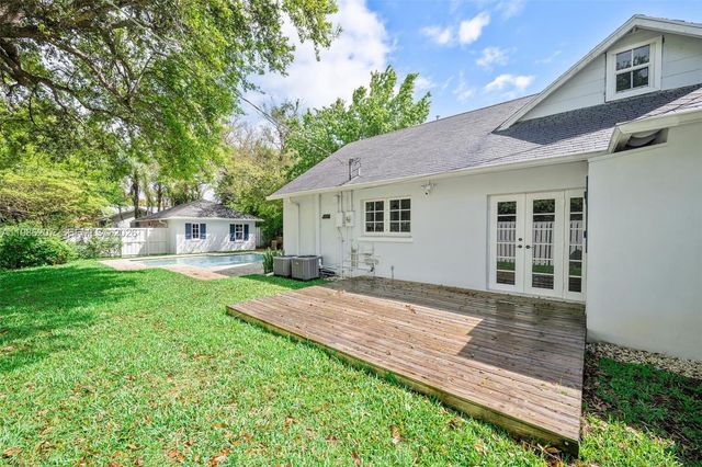 285 NE 105th St, Miami Shores, FL 33138