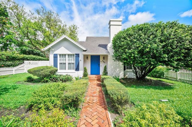 285 NE 105th St, Miami Shores, FL 33138