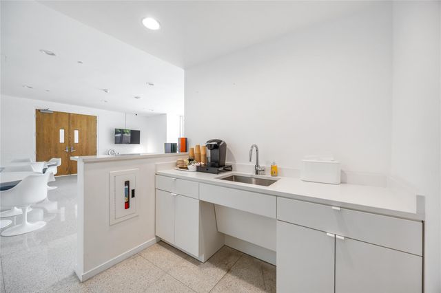 3600 Montrose Boulevard 304, Houston, TX 77006