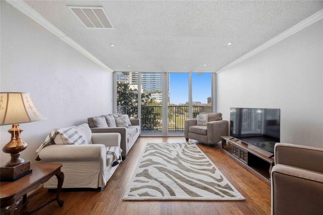 3600 Montrose Boulevard 304, Houston, TX 77006