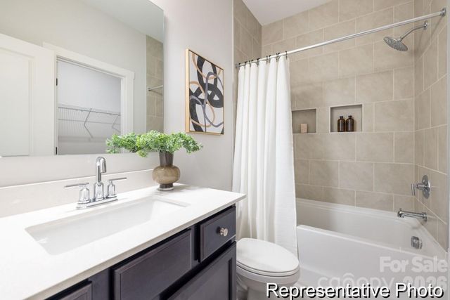 106 W Rice Planters Way 8p, Statesville, NC 28625