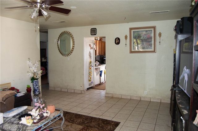 1905 West McDonald Avenue, North Las Vegas, NV 89032