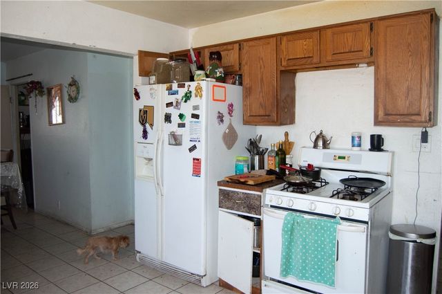 1905 West McDonald Avenue, North Las Vegas, NV 89032