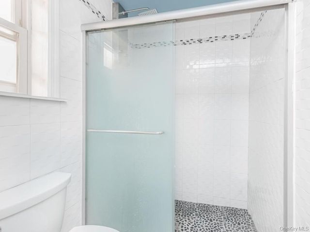 4004 Rombouts Avenue, Bronx, NY 10466