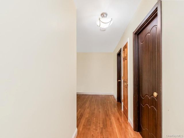 4004 Rombouts Avenue, Bronx, NY 10466