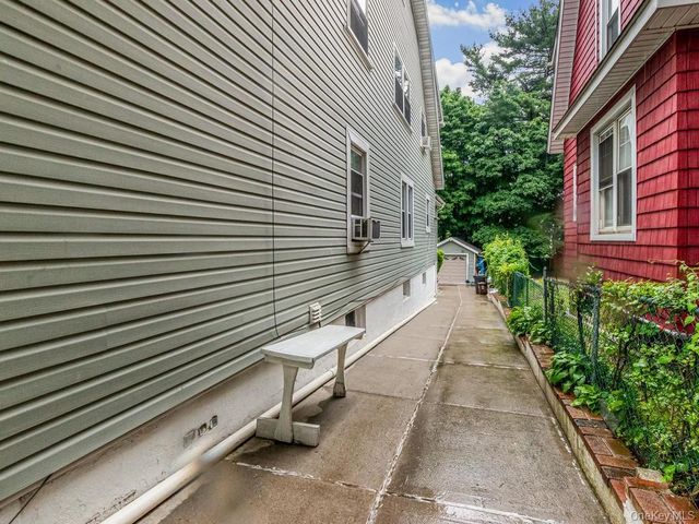 4004 Rombouts Avenue, Bronx, NY 10466