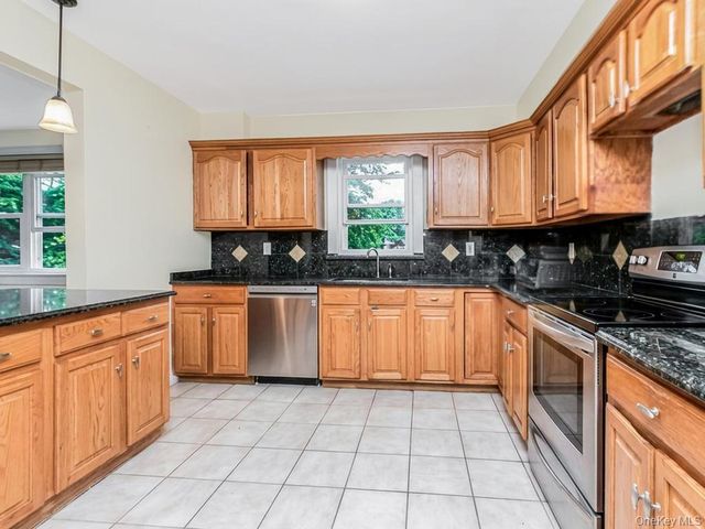 4004 Rombouts Avenue, Bronx, NY 10466
