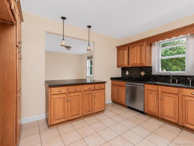 4004 Rombouts Avenue, Bronx, NY 10466