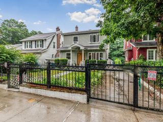 4004 Rombouts Avenue, Bronx, NY 10466