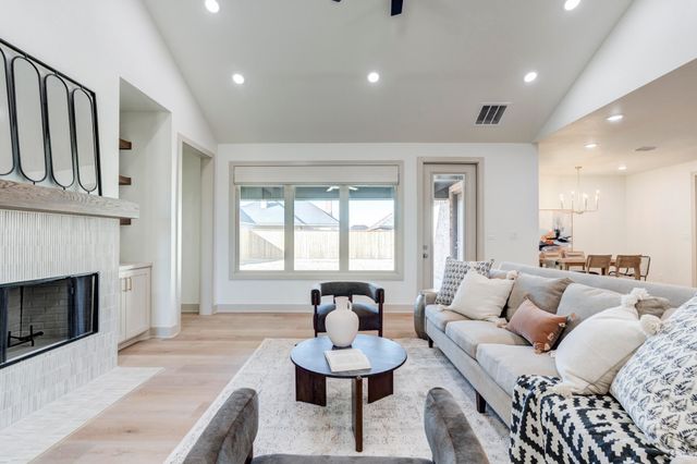 612 N 9th Street, Wolfforth, TX 79382