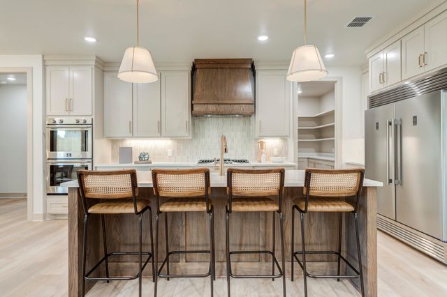 612 N 9th Street, Wolfforth, TX 79382