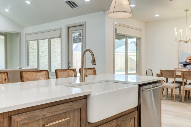 612 N 9th Street, Wolfforth, TX 79382