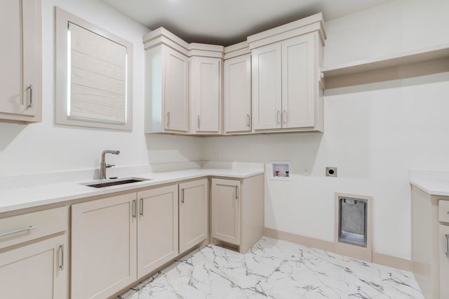 612 N 9th Street, Wolfforth, TX 79382