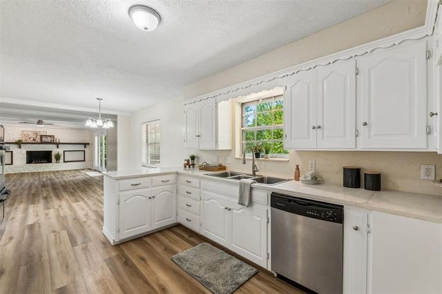 819 W Adams Street, Purcell, OK 73080