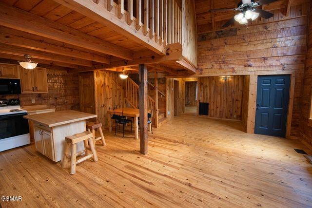 2034 Bales Way, Sevierville, TN 37876