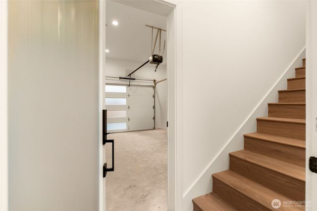 9215 B 12th Avenue NE, Seattle, WA 98115