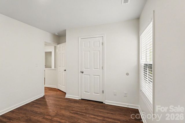 9823 Jeanette Circle, Charlotte, NC 28213