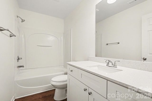 9823 Jeanette Circle, Charlotte, NC 28213