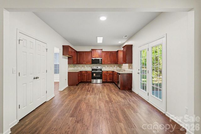 9823 Jeanette Circle, Charlotte, NC 28213