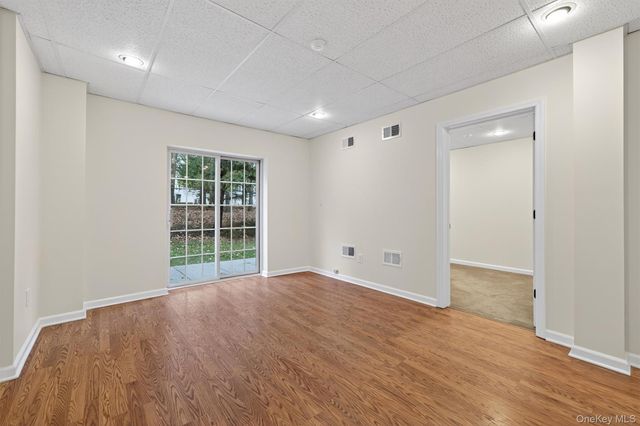 34 Alexander Court, Nanuet, NY 10954