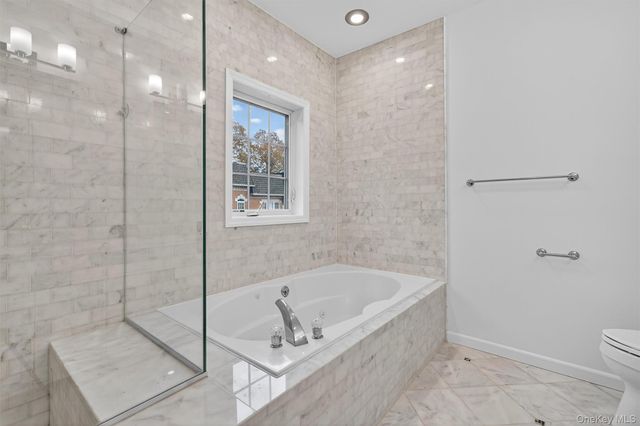 34 Alexander Court, Nanuet, NY 10954