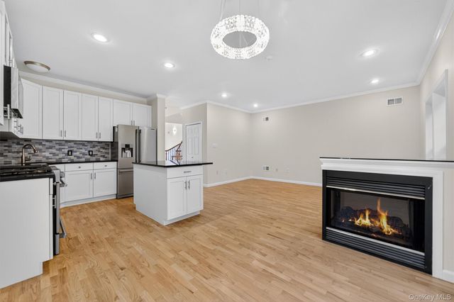 34 Alexander Court, Nanuet, NY 10954