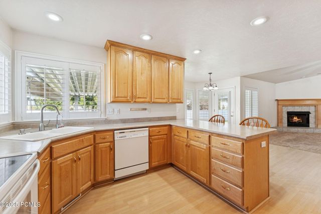 1434 W Autumn Oak Circle, West Jordan, UT 84088