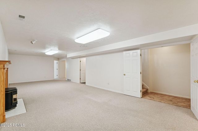 1434 W Autumn Oak Circle, West Jordan, UT 84088